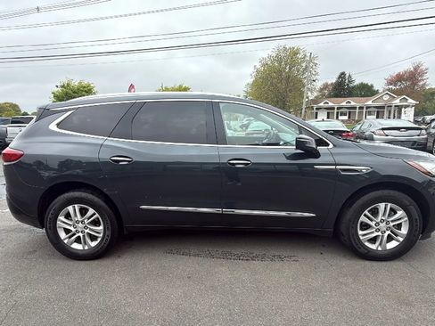Used 2020 Buick Enclave Essence w/ Sound and Sites Package AWD/4WD image 8