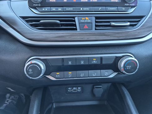 Used 2024 Nissan Altima 2.5 SV image 29