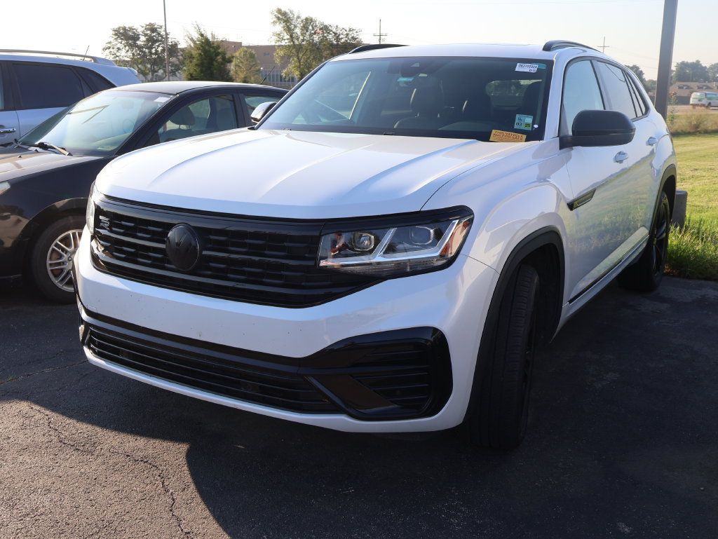 Used 2023 Volkswagen Atlas Cross Sport SEL R-Line AWD/4WD image 9