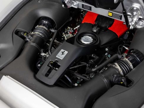 Used 2022 Ferrari F8 Tributo RWD image 58