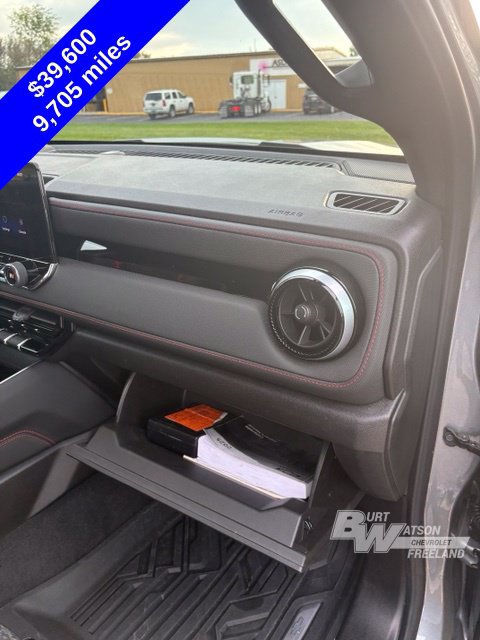 Used 2025 Chevrolet Colorado Z71 AWD/4WD image 36