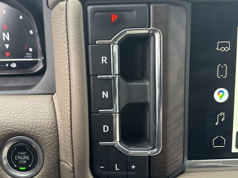 Used 2022 GMC Yukon XL Denali image 35