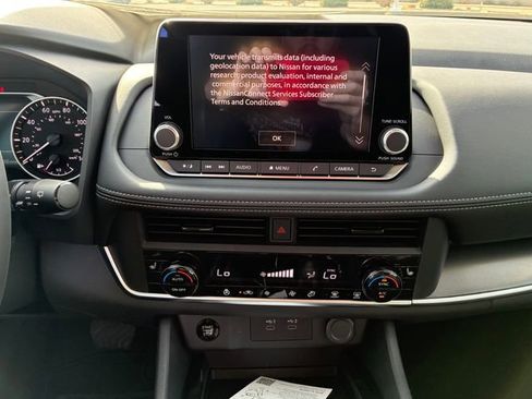 New 2026 Nissan Rogue SV FWD image 18