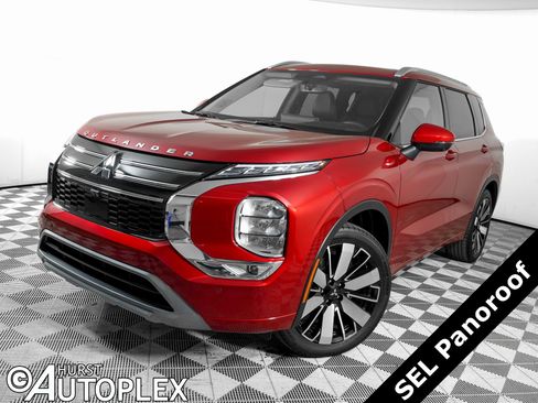 Used 2025 Mitsubishi Outlander SEL image 1