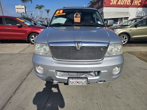 Used 2004 Lincoln Navigator Luxury image 4