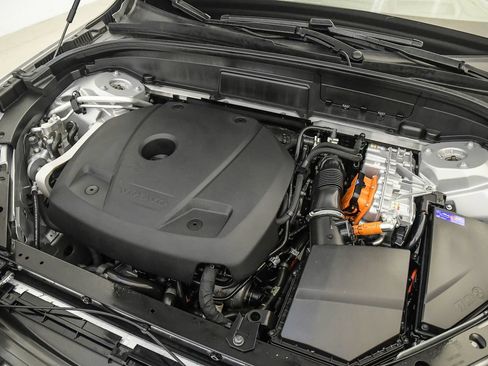 Certified 2023 Volvo XC60 T8 Ultimate AWD/4WD image 29