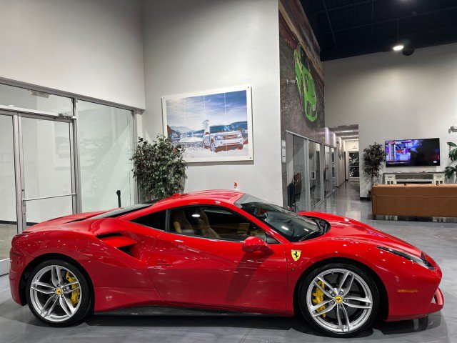 Used 2016 Ferrari 488 GTB RWD image 27