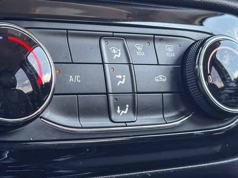 Used 2023 Buick Encore GX Preferred FWD image 26