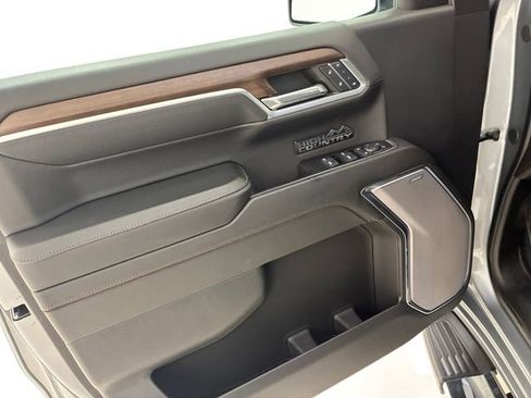 Certified 2024 Chevrolet Silverado 1500 High Country w/ Technology Package AWD/4WD image 13