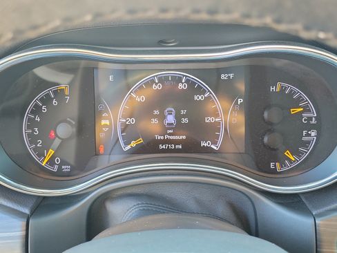 Used 2021 Jeep Grand Cherokee Limited w/ Luxury Group II RWD image 20