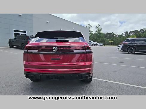 Used 2025 Volkswagen Atlas Cross Sport SEL R-Line AWD/4WD image 30
