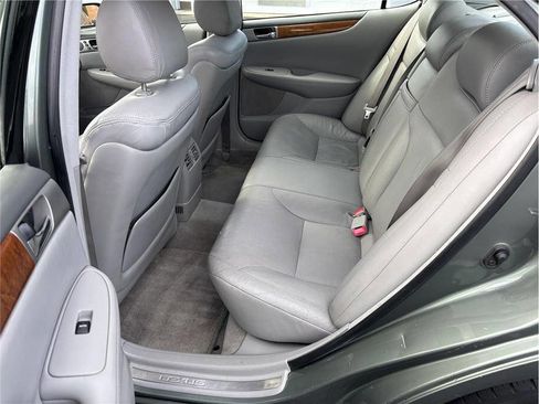 Used 2005 Lexus ES 330 Base 4dr Sedan image 12