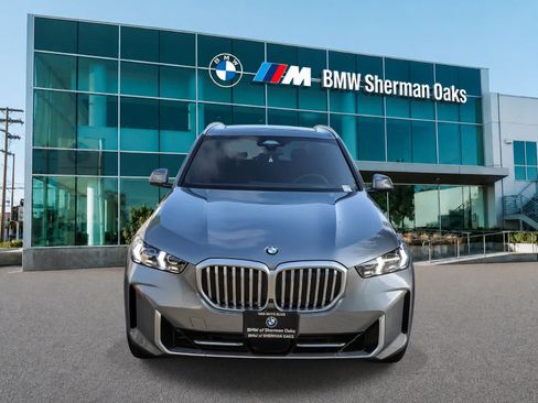 Used 2026 BMW X5 sDrive40i w/ Premium Package RWD image 2