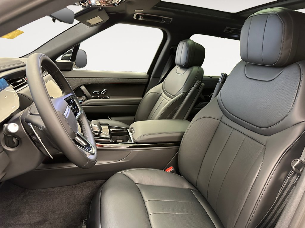 New 2026 Land Rover Range Rover Sport SE AWD/4WD image 9