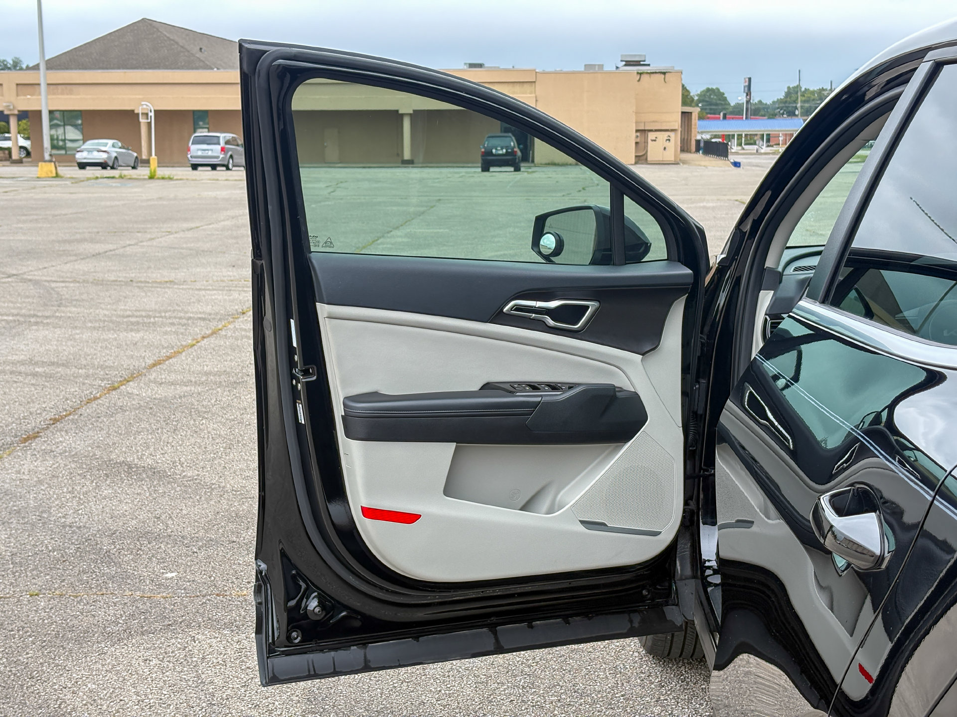 Used 2024 Kia Sportage EX FWD image 14