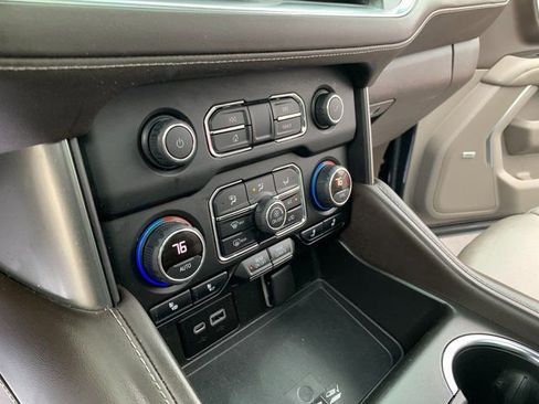 Certified 2022 Chevrolet Tahoe Z71 w/ Luxury Package image 13