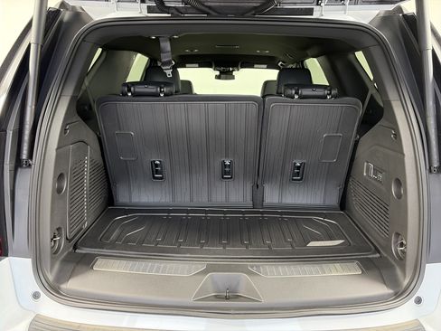 Used 2026 GMC Yukon Denali w/ LPO, Floor Liner Package AWD/4WD image 15