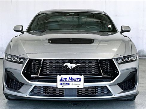 Used 2025 Ford Mustang GT Premium RWD image 2