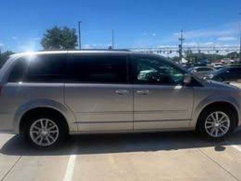 Used 2018 Dodge Grand Caravan SXT FWD image 6