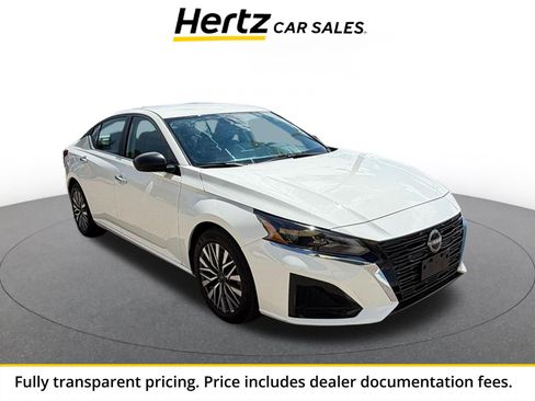 Used 2025 Nissan Altima 2.5 SV FWD image 1