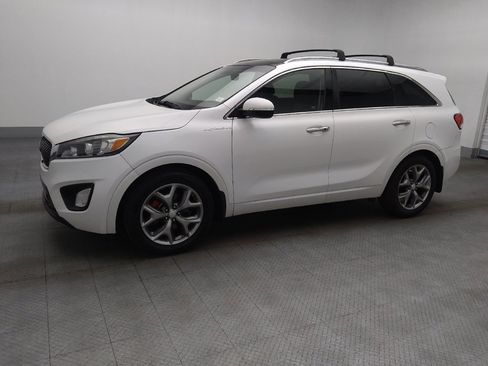 Used 2016 Kia Sorento SX image 2