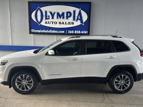 Used 2020 Jeep Cherokee Latitude Plus FWD image 2