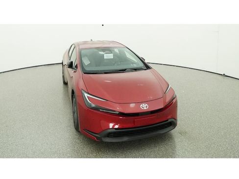 New 2026 Toyota Prius LE FWD image 16