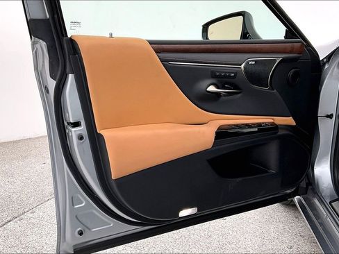 Used 2024 Lexus ES 350 Ultra Luxury image 23