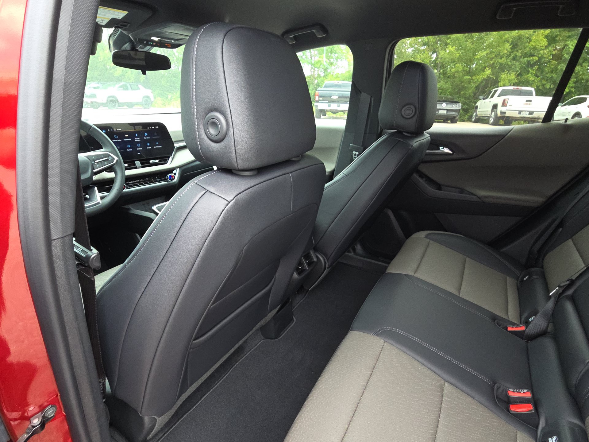 New 2027 Chevrolet Equinox LT w/ Convenience Package II AWD/4WD image 27