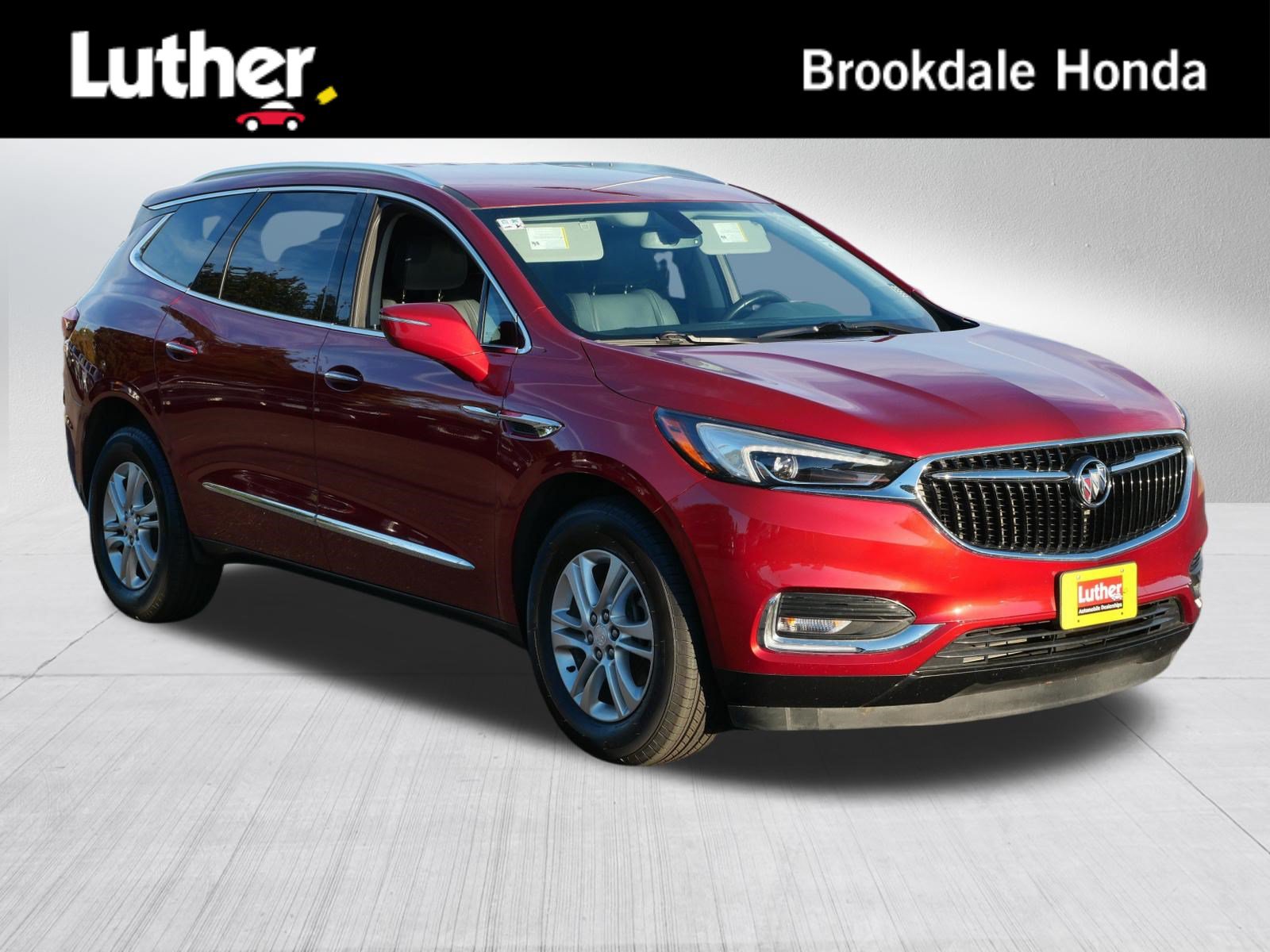 Used 2018 Buick Enclave Essence AWD/4WD image 1