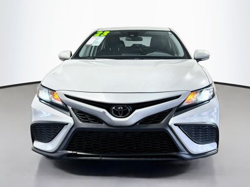 Used 2023 Toyota Camry SE FWD image 11