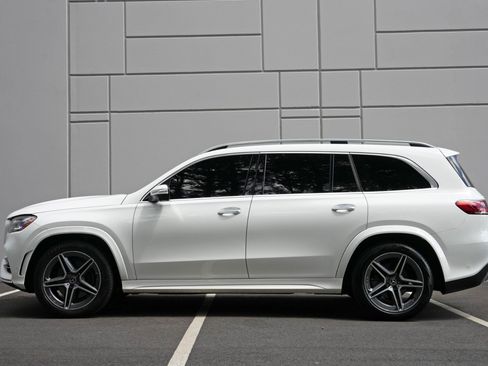Used 2023 Mercedes-Benz GLS 450 4MATIC image 9
