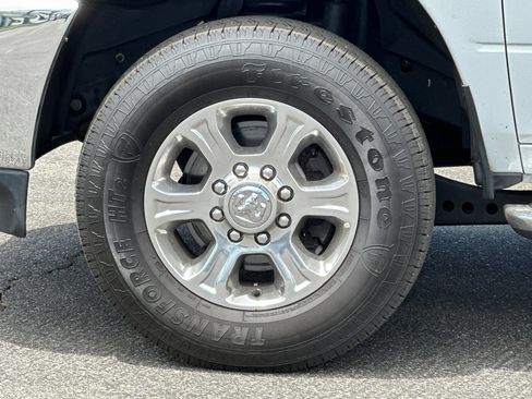 Used 2024 RAM 2500 Big Horn AWD/4WD image 26