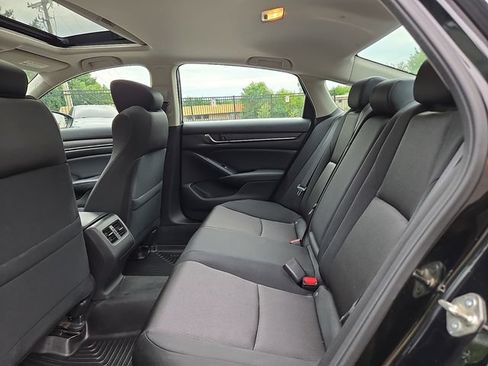 Used 2018 Honda Accord EX image 10
