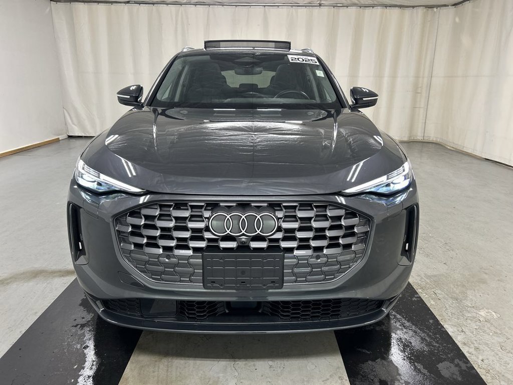 Used 2025 Audi Q5 Premium Plus w/ Premium Plus AWD/4WD image 3