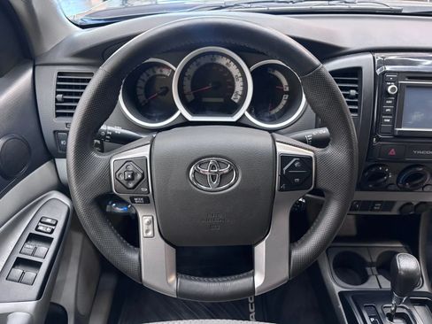 Used 2015 Toyota Tacoma 4x4 Double Cab w/ Convenience Package image 13