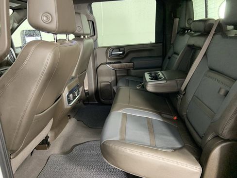 Used 2022 GMC Sierra 3500 Denali w/ Denali Ultimate Package image 21