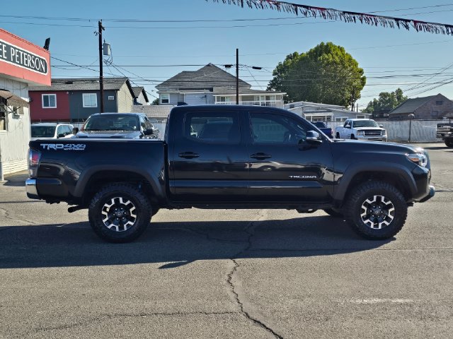 Used 2022 Toyota Tacoma TRD Off-Road AWD/4WD image 6