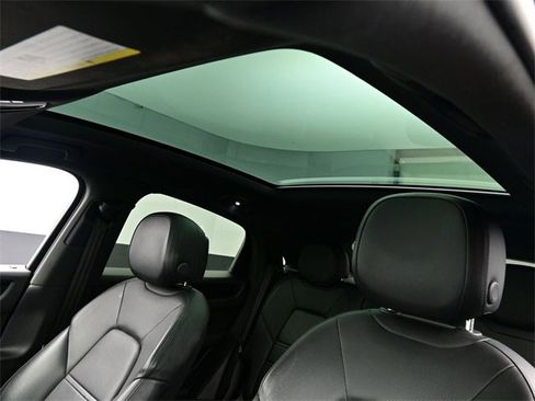 Used 2021 Porsche Cayenne Coupe w/ Premium Package image 16