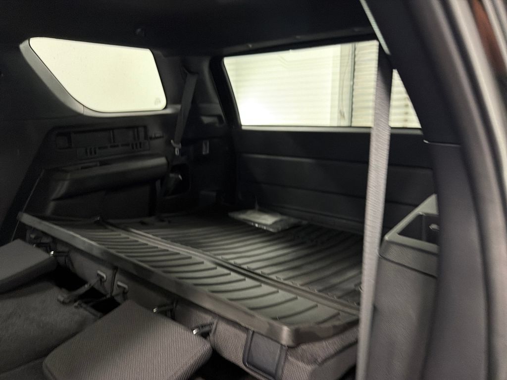 Used 2025 Toyota 4Runner SR5 AWD/4WD image 16