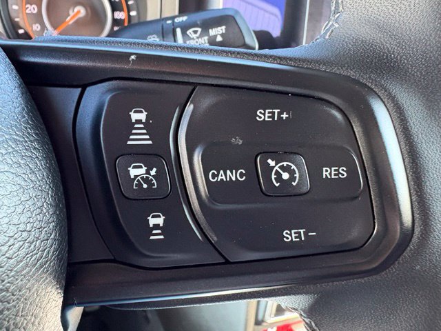 Used 2025 Jeep Gladiator Mojave w/ Convenience Group AWD/4WD image 25