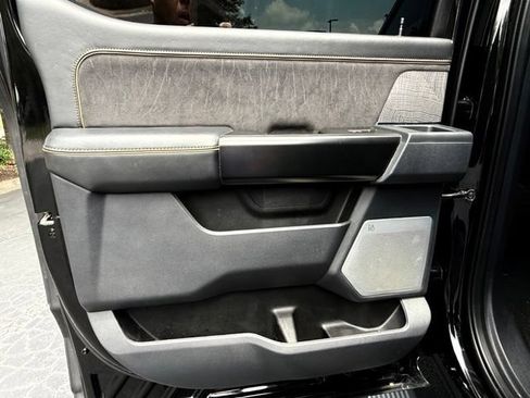 Used 2023 Ford F250 Platinum AWD/4WD image 29