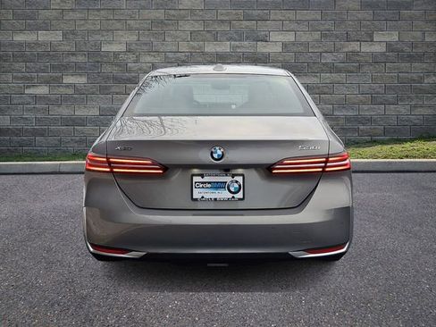 New 2026 BMW 530i xDrive w/ Premium Package image 5