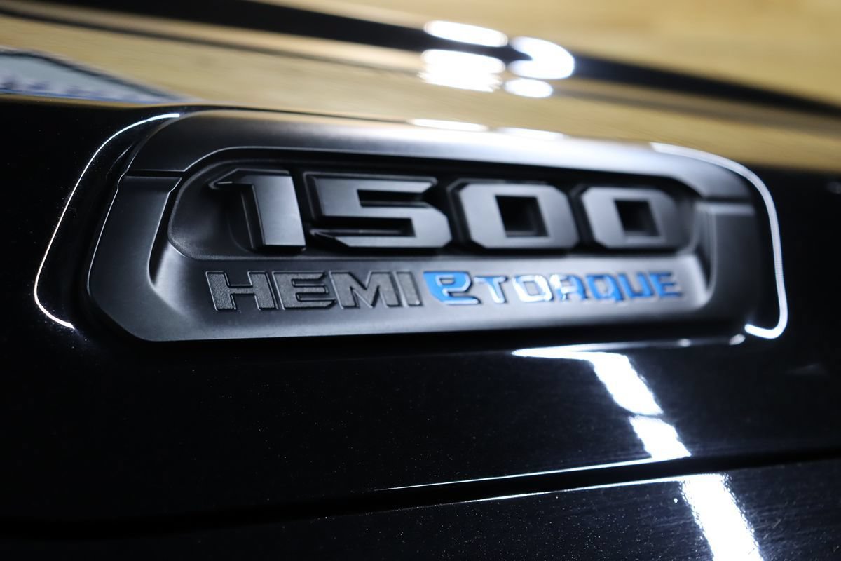 Used 2022 RAM 1500 Big Horn AWD/4WD image 9