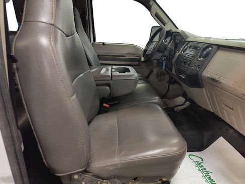 Used 2009 Ford F250 XL AWD/4WD image 17
