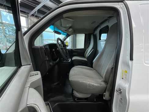 Used 2014 Chevrolet Express 1500 image 11