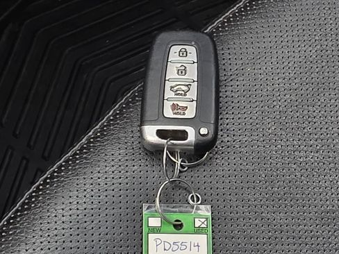 Used 2013 Hyundai Veloster Turbo image 36