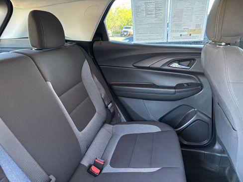 Used 2025 Chevrolet TrailBlazer LT image 35