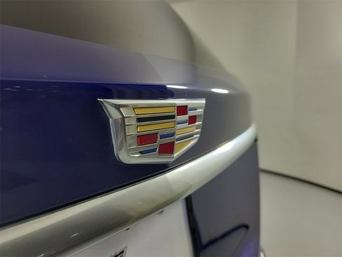 Certified 2023 Cadillac XT6 Premium Luxury w/ Technology Package image 7