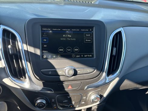 Used 2019 Chevrolet Equinox LS w/ LS Convenience Package image 23